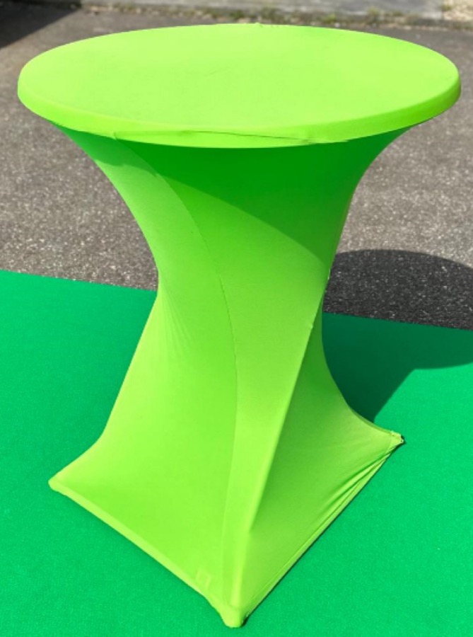 Statafel met groene rok